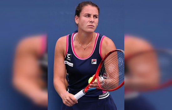Emma Navarro Shocks with Straight-Sets Victory Over Coco Gauff at Wimbledon, Marches into Quarterfinals