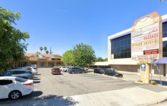 Firefighters Rapidly Extinguish Blaze at Tarzana Jewelry Store, Preventing Spread to Adjacent Units