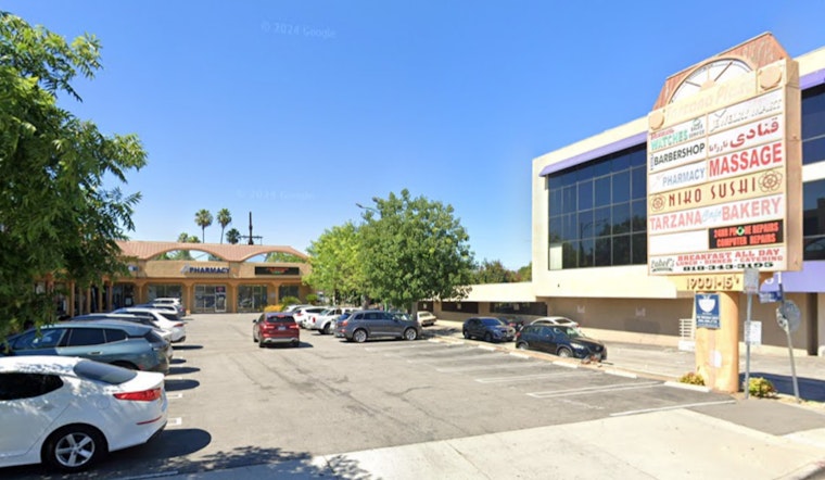 Firefighters Rapidly Extinguish Blaze at Tarzana Jewelry Store, Preventing Spread to Adjacent Units
