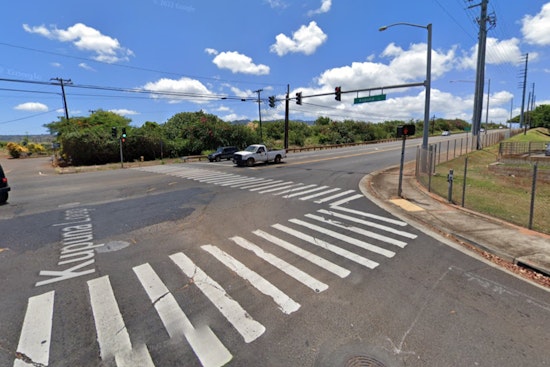Five People Involved in Multi-Car Crash and Vehicle Fire Near Honolulu on Kunia Road