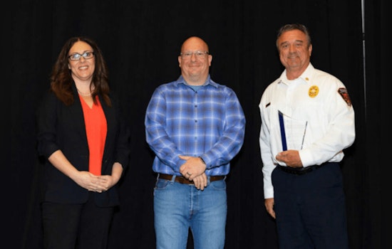 Gilbert Fire Chief Rob Duggan Honored with Leadership Alumni Award by Chamber of Commerce