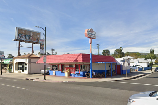 Goldburger Set to Charm Granada Hills with Nostalgic Burger Stand Experience