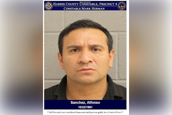 Harris County Deputies Arrest Suspect for Driving While Intoxicated After Traffic Stop in Elm Street Suburb