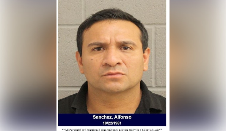 Harris County Deputies Arrest Suspect for Driving While Intoxicated After Traffic Stop in Elm Street Suburb