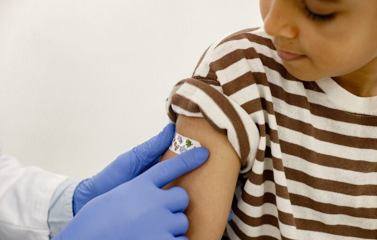 Health Officials Urge Parents to Update Children's Vaccinations Ahead of New School Year in California