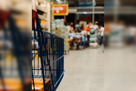 Houston Grocers Kroger and H-E-B Offer Discounts to Hurricane Beryl Victims
