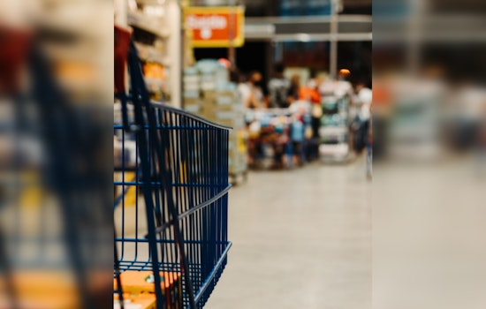 Houston Grocers Kroger and H-E-B Offer Discounts to Hurricane Beryl Victims