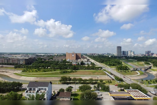 Houston Heatwave Persists with Heat Index Surging Above 100, Scattered Thunderstorms on Horizon