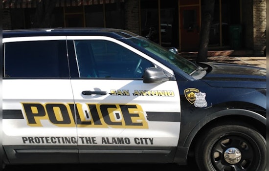 Human Remains Found in Blue Bag Near Thousand Oaks in San Antonio, Sparking Major Police Investigation