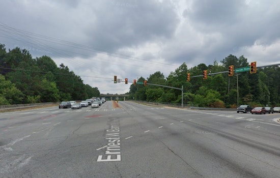 Kennesaw Mourns as Early Morning Crash on Barrett Parkway Claims Life of 20-Year-Old Woman