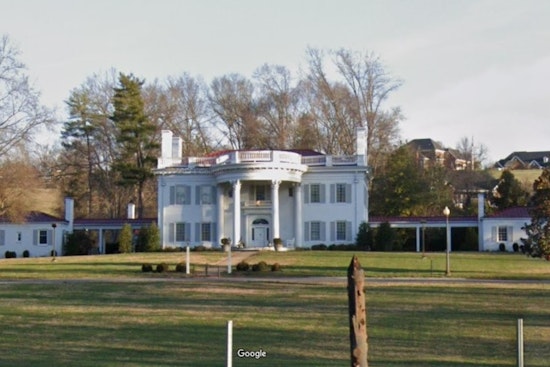 Kingsport Offers Dream Wedding Venices from Historical Mansions to Natural Parks