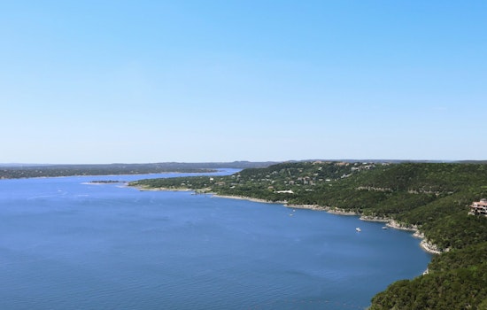Lake Travis Authorities Issue Alert Following Dog Death, Possible Toxic Algae Cause Under Investigation