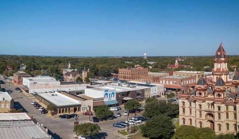 Lockhart, Texas Transforms into Vintage Fort Worth for '1923' Filming, Embracing Hollywood Spotlight