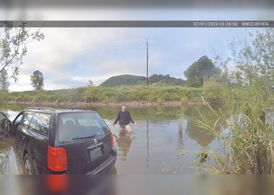 Longview Man Arrested After High-Speed Chase Ends with Crash into Columbia River