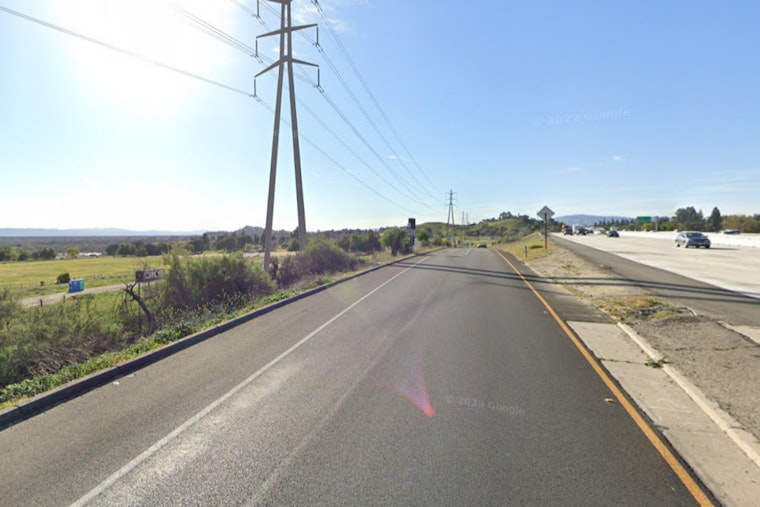 Los Angeles Firefighters Extinguish Brush Fire in Lake View Terrace, No Injuries Reported