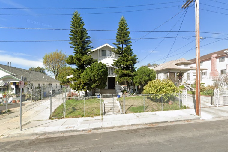 Los Angeles Firefighters Rapidly Extinguish Attic Blaze in Westlake's Historic Craftsman Home