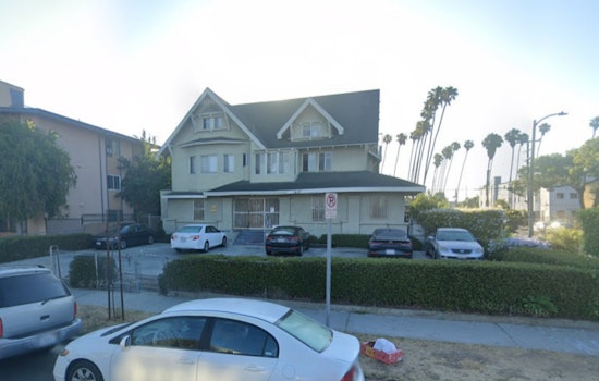 Los Angeles Firefighters Successfully Extinguish Blaze at Vacant Harvard Heights Home
