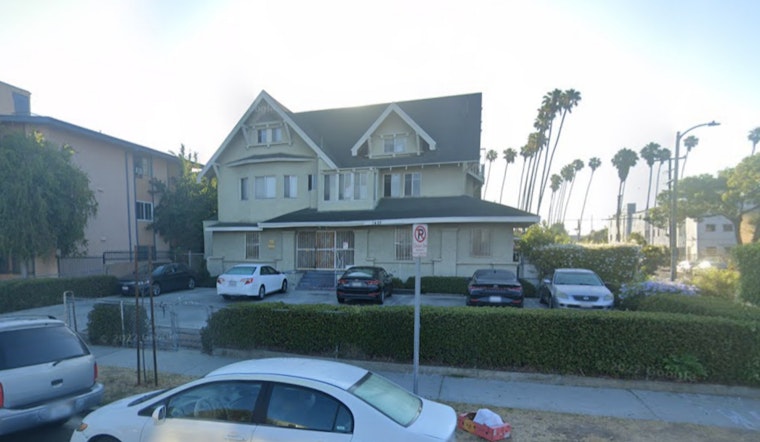 Los Angeles Firefighters Successfully Extinguish Blaze at Vacant Harvard Heights Home