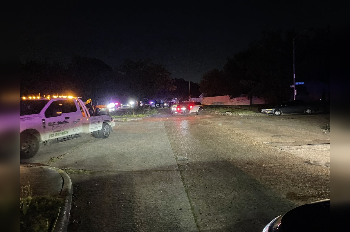 Man And Woman Killed In North Houston Drive By Shooting Police Seek