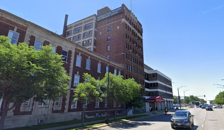 Man Dies After Being Dropped Off with Gunshot Wound at Jackson Park Hospital in Chicago