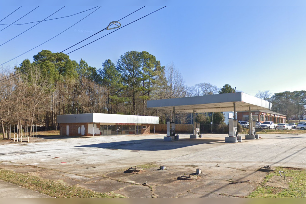 Man Fatally Shot At Stone Mountain Gas Station, DeKalb Police Launch