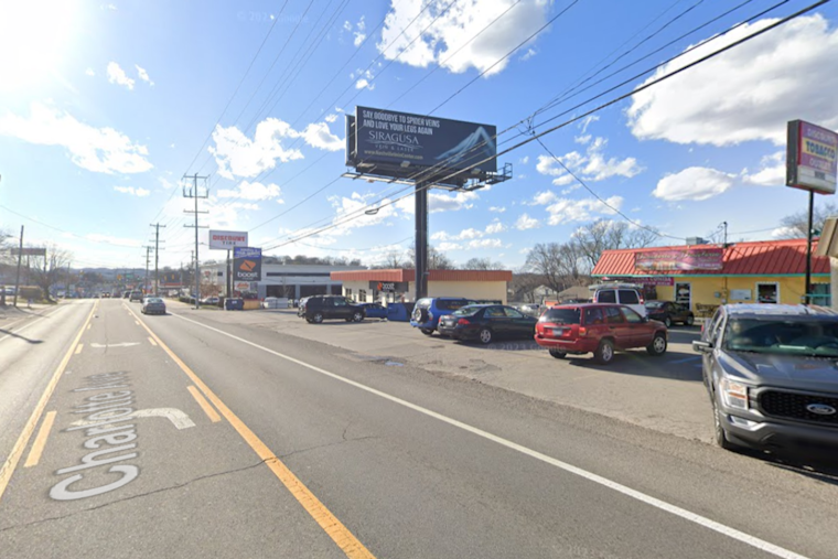 Man Fatally Shot in Parking Lot of La Hispana Bakery on Charlotte Pike, Nashville; Suspects At Large