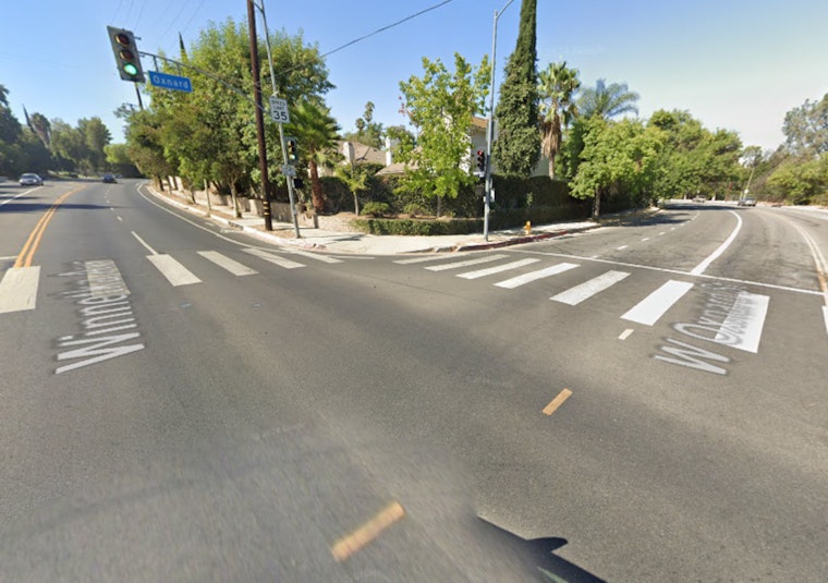 Man Found Dead from Multiple Stab Wounds in Woodland Hills, LAPD Investigating