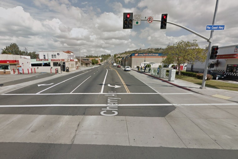 Man Hospitalized After Early Morning Stabbing in Long Beach, Suspect at Large
