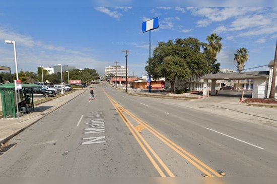 Man Hospitalized After Stabbing Incident in Downtown San Antonio, Suspect Apprehended