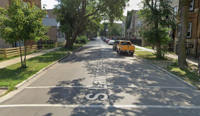 Man Shot While Trying to Stop Assault in Chicago's West Side, Suspect at Large