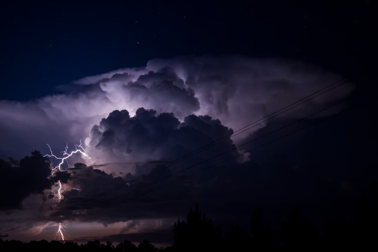 Memphis Braces for Intermittent Showers and Thunderstorms, High Humidity in Multi-Day Forecast