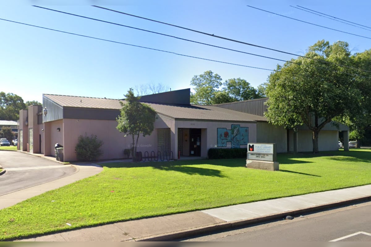 Memphis Public Library's Hollywood Branch Reopens Amidst Search for