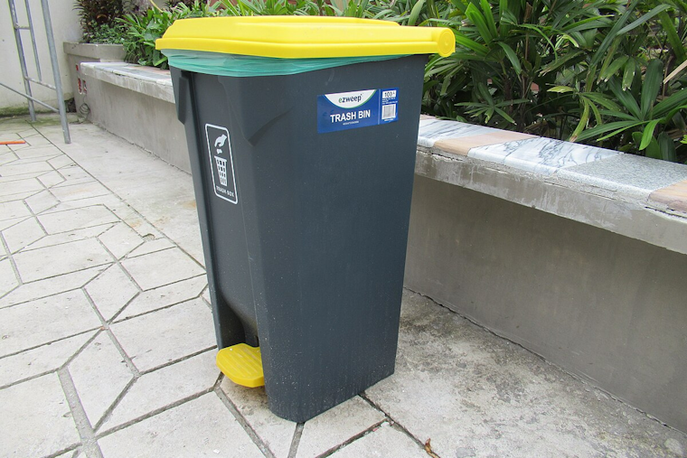 Metro Detroit Faces Mounting Trash Collection Delays, Priority Waste Works To Clear Backlog