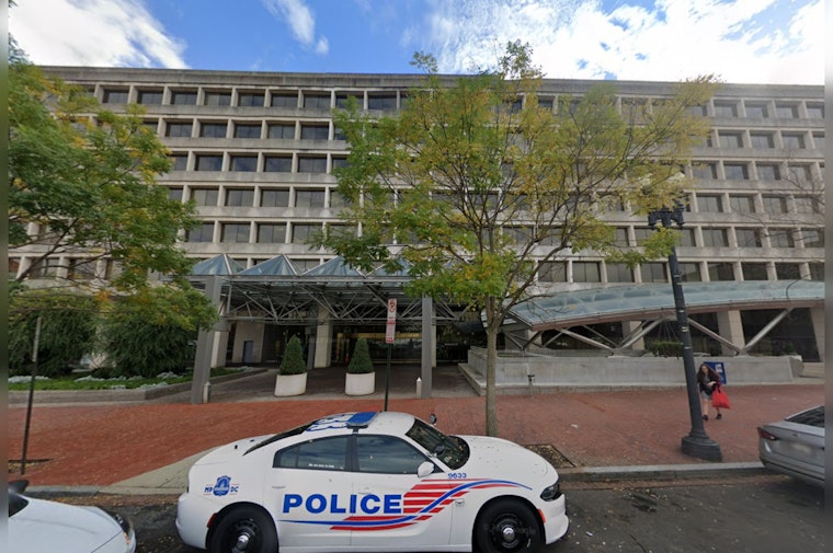 Metropolitan Police Investigate Fatal Shooting of 21-Year-Old in Fort Dupont Park