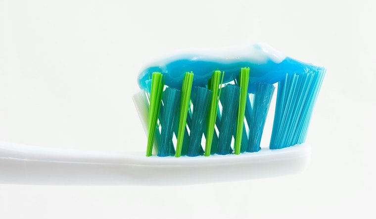 MIT Spinout Arnasi Applies Innovative Non-Stick Technology to Medical Field with Ostomy Care Product
