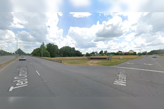 Motorcyclist Hospitalized After Single-Vehicle Crash in Clarksville, Police Investigate