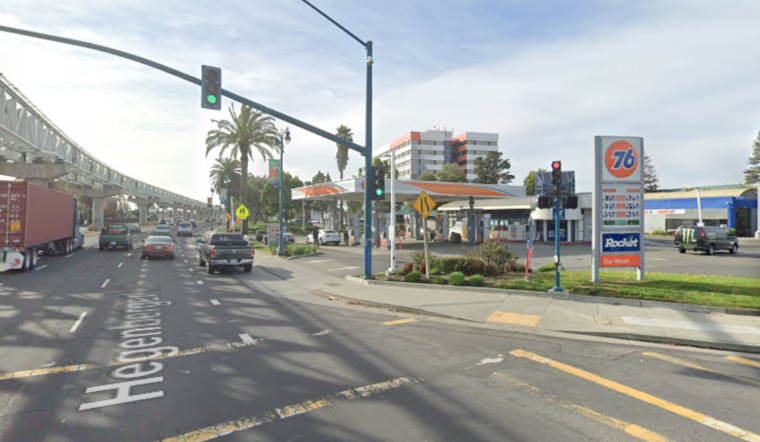 VIDEO: Nearly 70 Involved in Flash Mob Robbery of Oakland Gas Station, Store Owner Distraught over $100K Loss