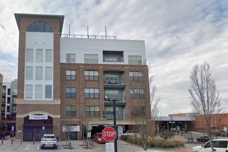 Northwest Atlanta Apartment Fire Displaces Residents, Investigation Underway