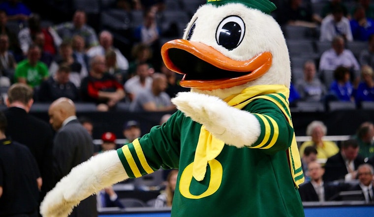 Oregon Ducks Steal the Show in Indianapolis with Giant Inflatable Mascot on White River