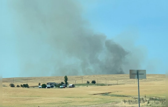 Oregon Mobilizes Task Forces as Larch Creek Fire Expands to 2,500 Acres Near The Dalles, Governor Kotek Invokes Emergency Act