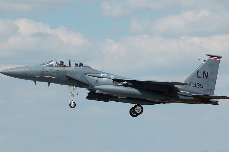 Oregon Skies Thunder with Patriotism as Military Jets Salute July 4th Across the State