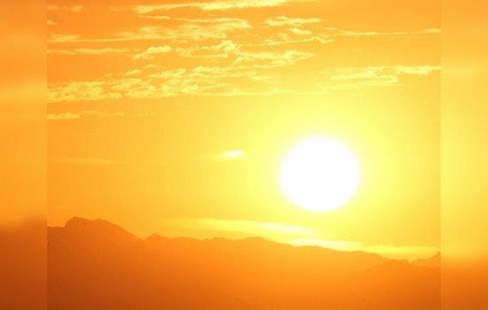 Phoenix Braces for Scorching Triple-Digit Temperatures as Heatwave Persists