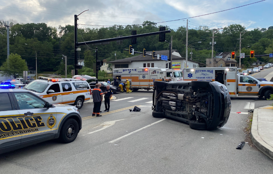Pittsburgh First Responders Skillfully Extract Woman Trapped in Rollover Accident on Banksville Road