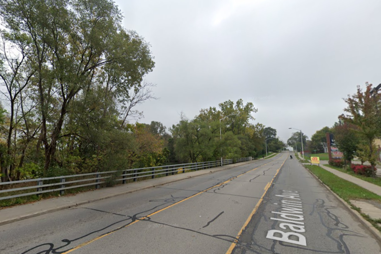 Pontiac Man's Body Discovered in Harris Lake, Prompting Investigation by Oakland County Sheriff's Office