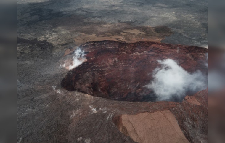 Quake Quandary, Kīlauea Volcano on Hawaii's Big Island Shudders with Nearly 1,000 Tremors