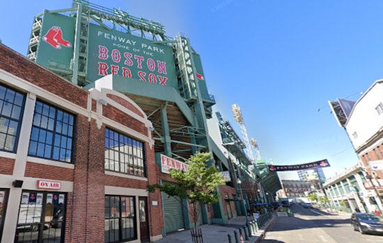 Quick-Thinking Crew Extinguishes Stage Fire at Kane Brown's Boston Concert in Fenway Park