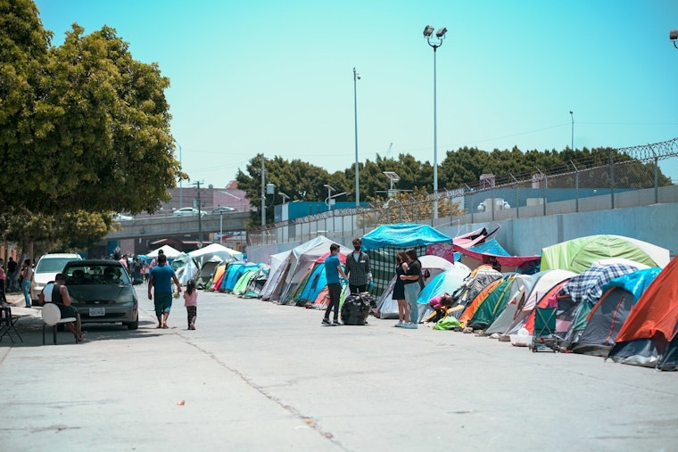 Reports Surface of Migrants’ Belongings Discarded by Border Officials in Nogales, Despite DHS Policies