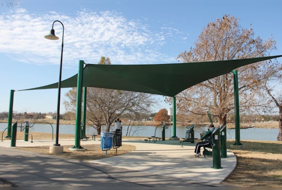 San Antonio's Woodlawn Lake Park Hosts Family-Friendly Fourth of July Celebration with Fireworks and Festivities