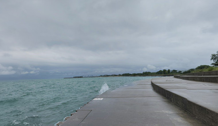 Search Continues for Missing Person After Boat Capsizes on Lake Michigan Near Chicago's 31st Street Beach