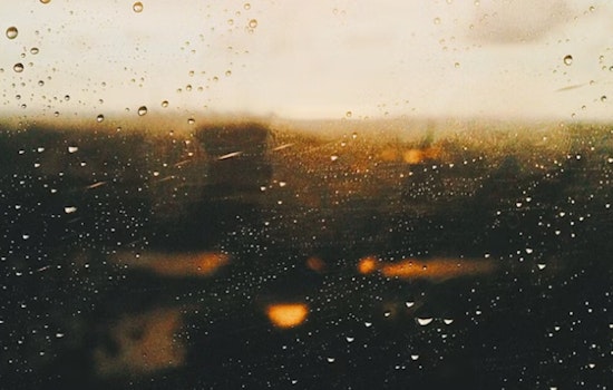 Seattle Braces for Mix of Rain and Sunshine This Week, NWS Predicts Improving Weather Ahead
